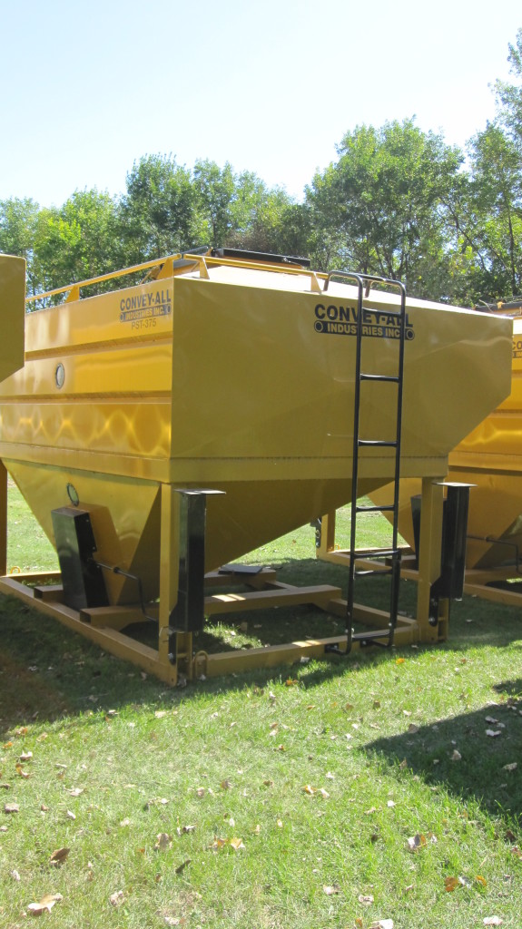 PST-375 Portable Storage Tank - Industrial Conveyor Systems | Hamilton